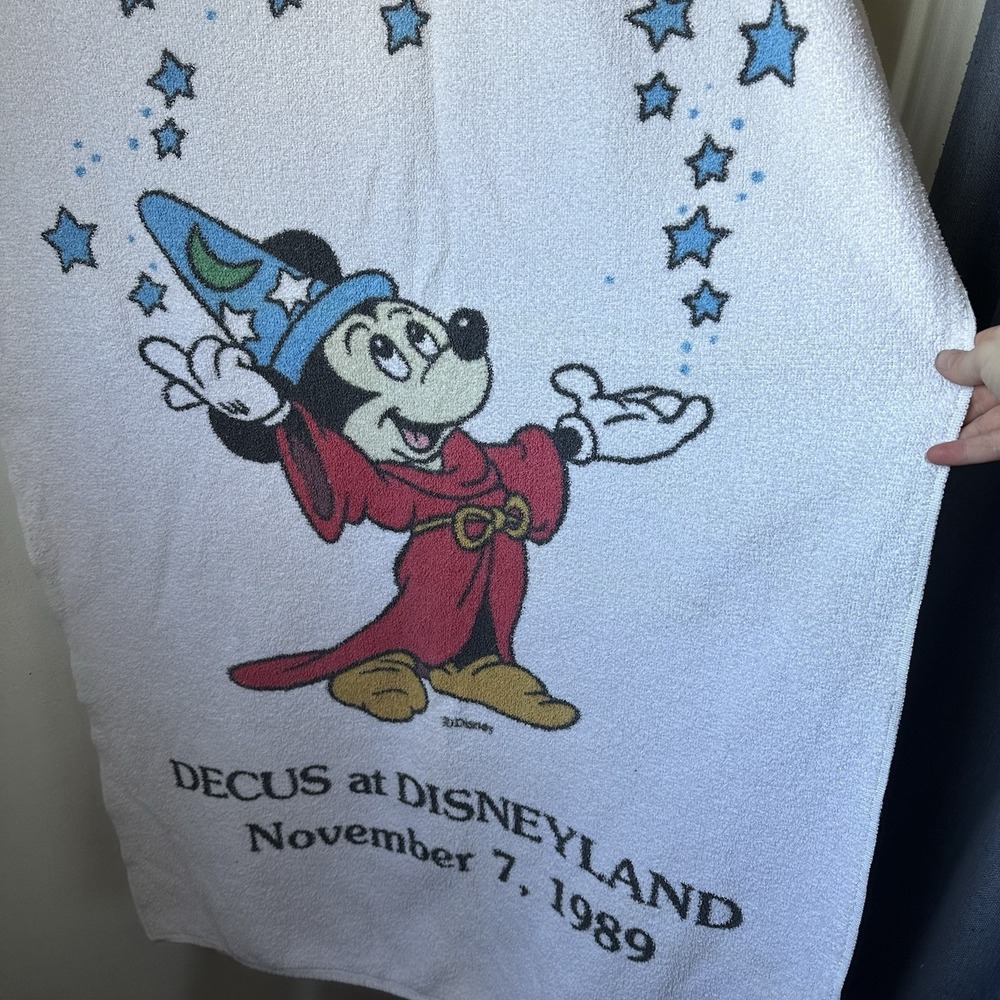 Vintage 1989 Decus at Disneyland White Micky Mouse Fantasia Beach Towel 31"x56"